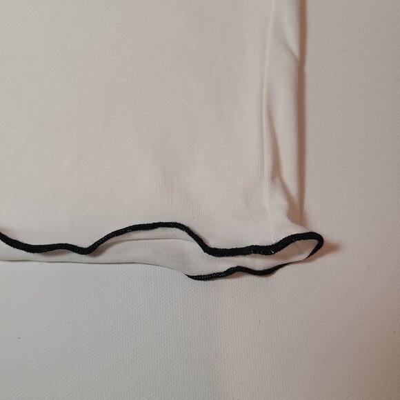 Y2K Ringer Tee with Bold Butterfly Graphic – Size Medium - Picture 5 of 10